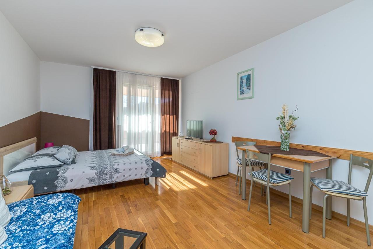 Apartments Vasic Pula Zewnętrze zdjęcie